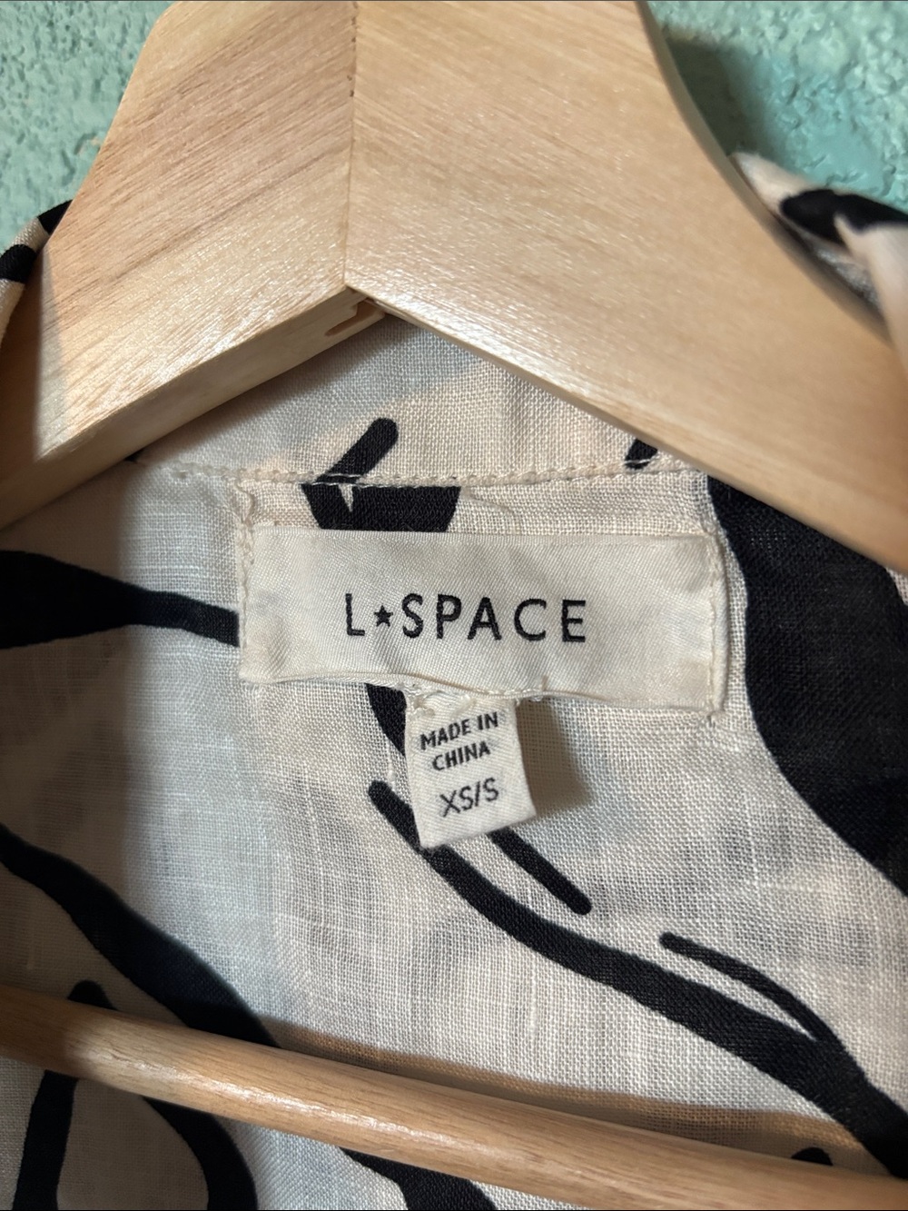 l*space Rio Black and Cream Floral Print Linen Tunic and Shorts Set NWOT - Picture 2 of 16